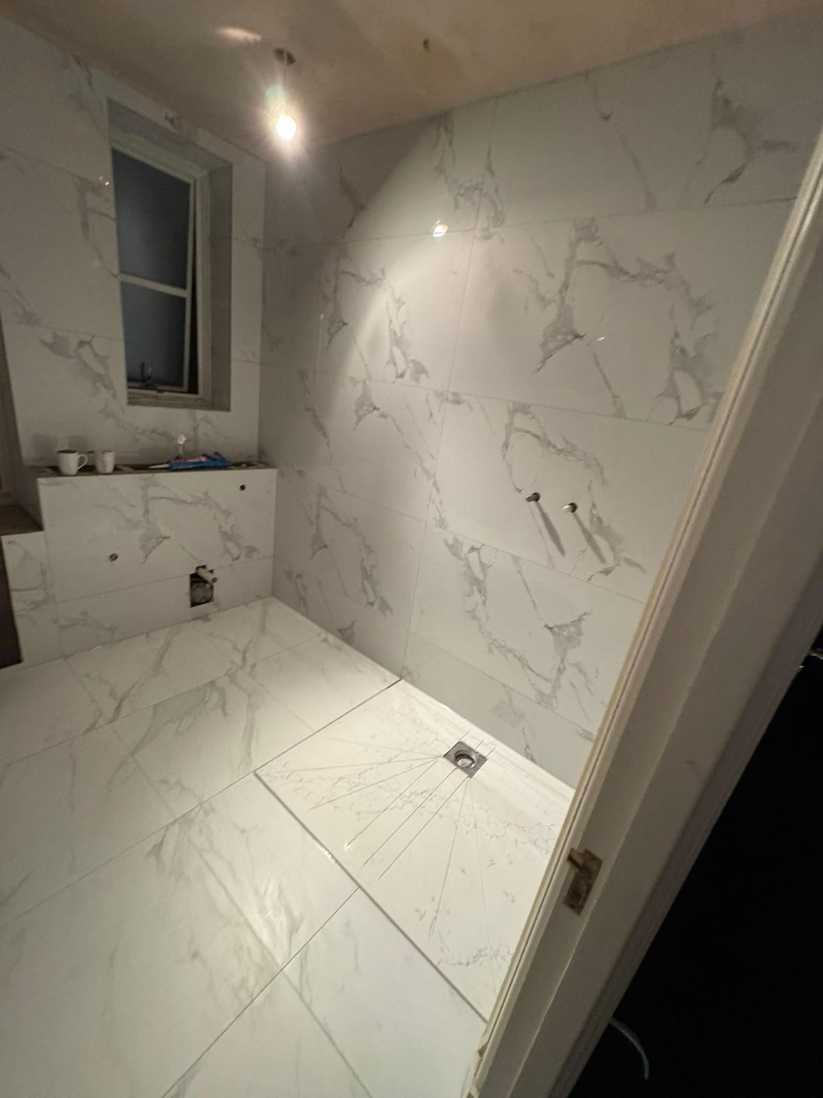 Bathrooms - Photo 17